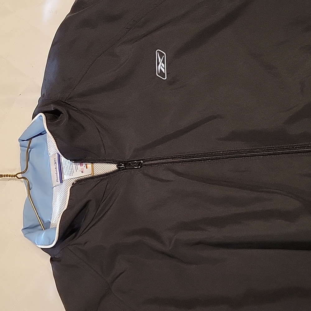 Mens Reebok Wind breaker - Picture 5 of 8